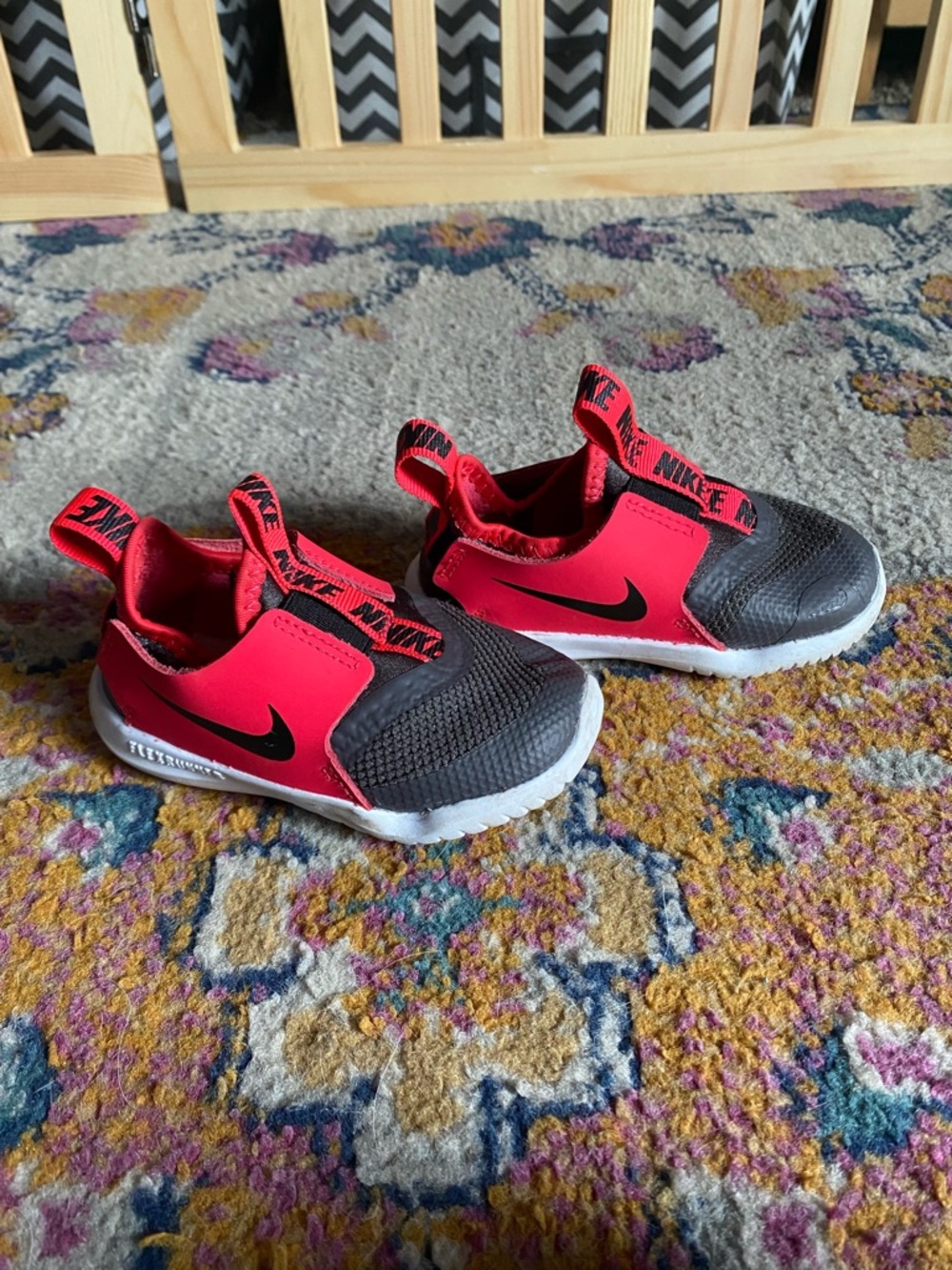 Nike Flex Runner Infant Toddler Child Shoes Red Black Flexible Sz 5.5